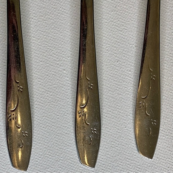 3 Silco Stainless MARDI GRAS 8.5" Dinner Spoons Serving Spoon Vintage USA 1960s - Picture 7 of 9